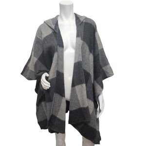 Dillards Cashmere Gray Plaid Open Poncho OS